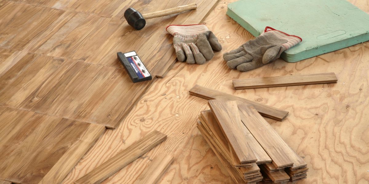 Plywood is one of the types of subfloor found in most construction of new floors.